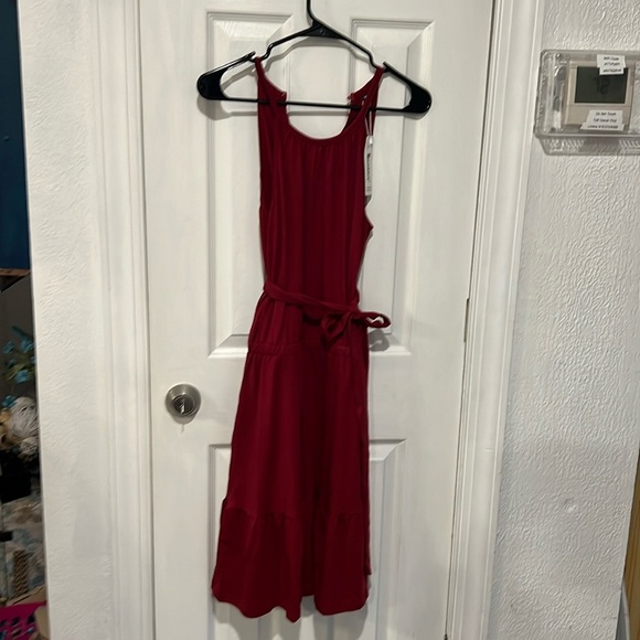 Women’s Newshows sundress - Picture 1 of 4